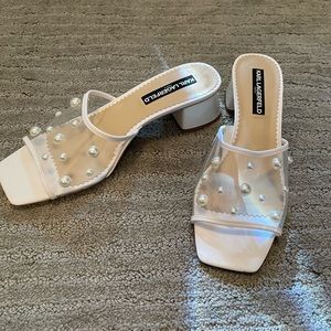 NWOT - Karl Lagerfeld ✨ Low heeled Sandal
